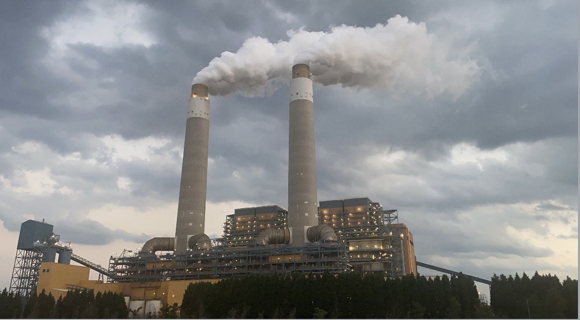 Belews Creek coal plant North Carolina-Mikaela Curry-2022-attribution required (1).jpg