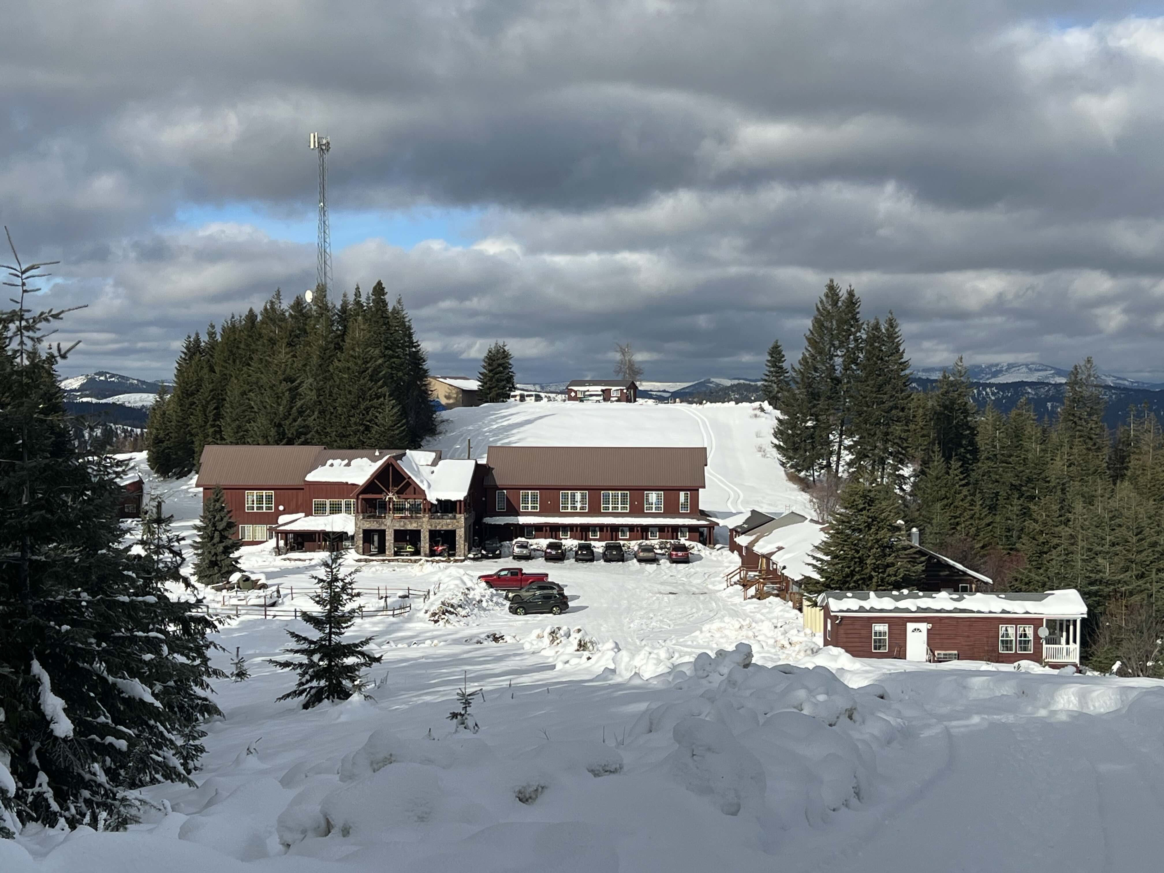 Palouse Divide Lodge