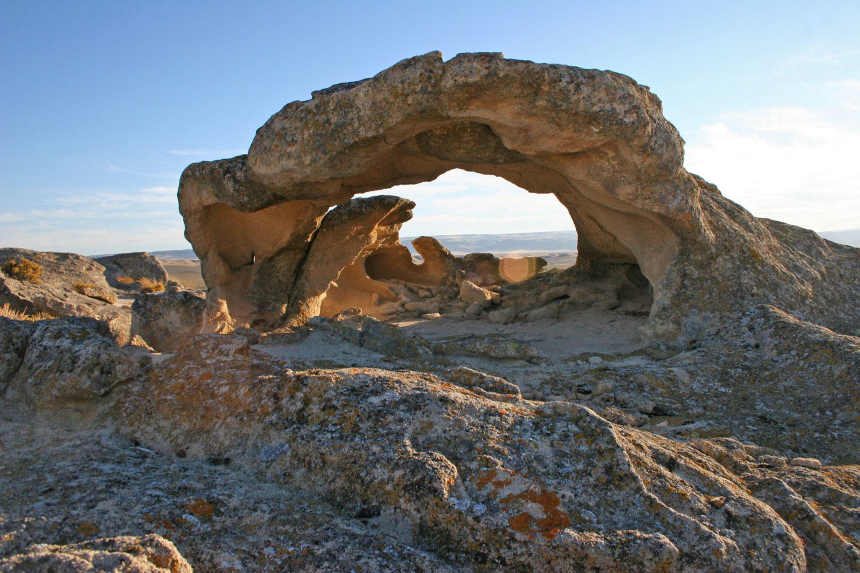 Photo of a rock arch the Shoofly Oolites in Idaho