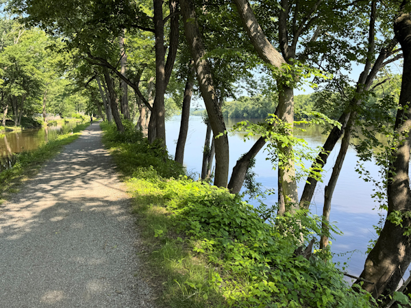 Delaware River Towpath 12 or 22-mile Bike Ride